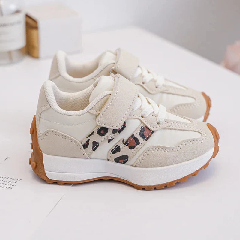 Sneakers con velcro per bambini – Scarpe per bambini – Comode e leggere – Beige con stampa leopardata
