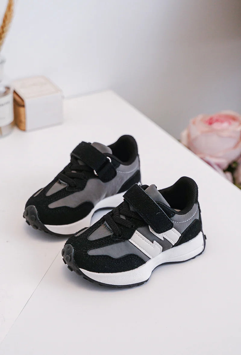 Sneakers con velcro per bambini – Scarpe per bambini – Nero e grigio – Comfort e supporto