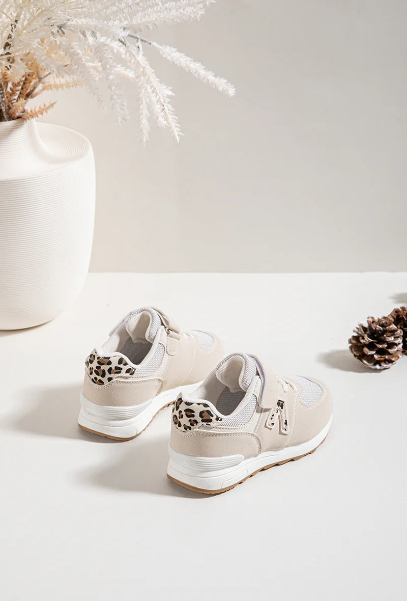 Sneakers per bambini con stampa leopardata beige – Velcro e lacci – Scarpe alla moda per bambini