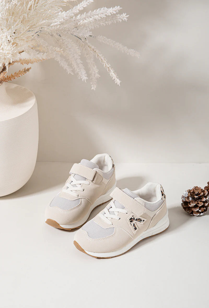 Sneakers per bambini con stampa leopardata beige – Velcro e lacci – Scarpe alla moda per bambini