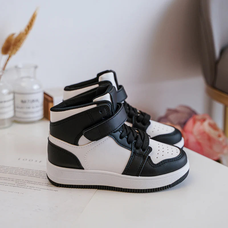 Sneakers alte per bambini con chiusura in velcro – Scarpe per bambini – Comode e leggere – Nero e bianco