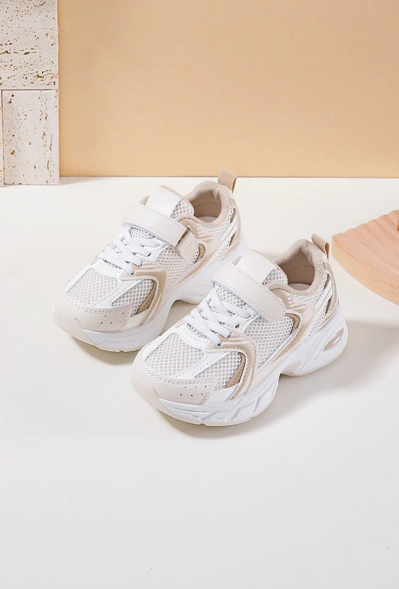 Sneakers con velcro per bambini – Scarpe sportive per bambini – Comode e leggere – Beige e bianco