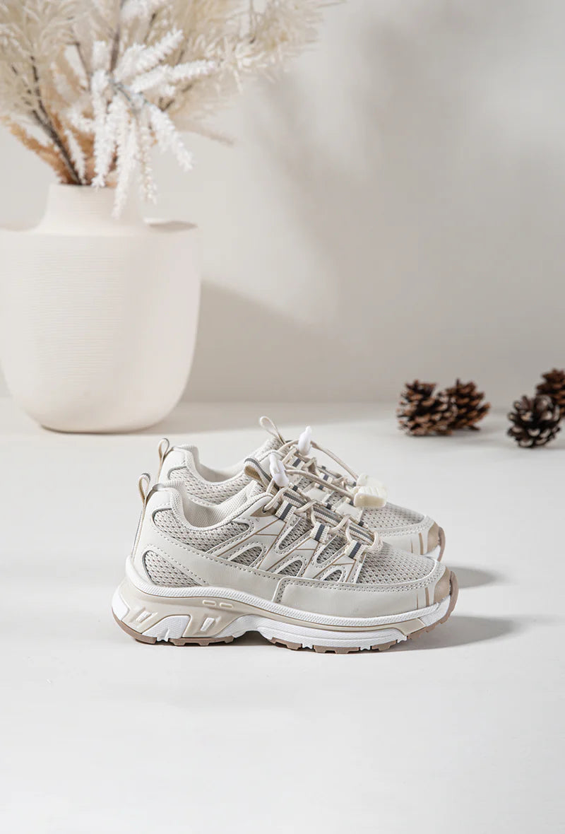 Sneakers con lacci per bambini – Scarpe sportive per bambini – Comode e leggere – Beige e bianco
