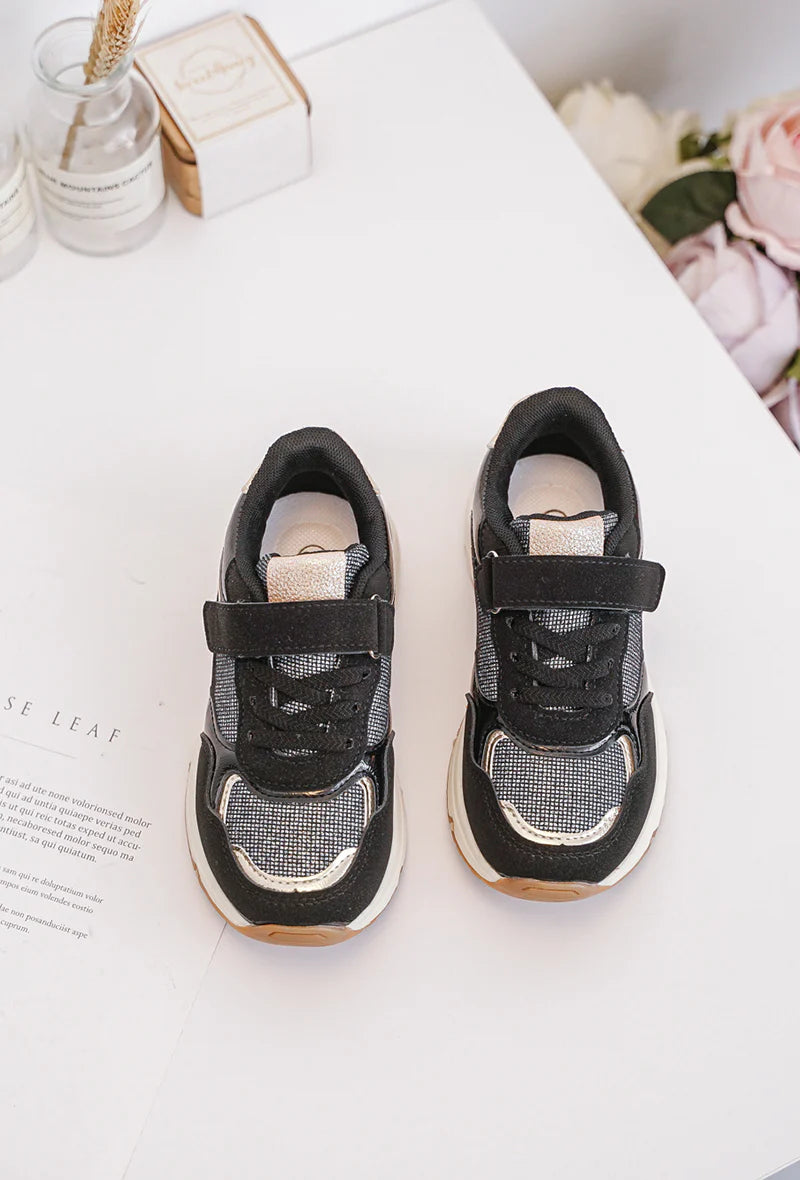 Sneakers nere per bambini con chiusura in velcro e dettagli dorati – Sneakers comode con suola spessa
