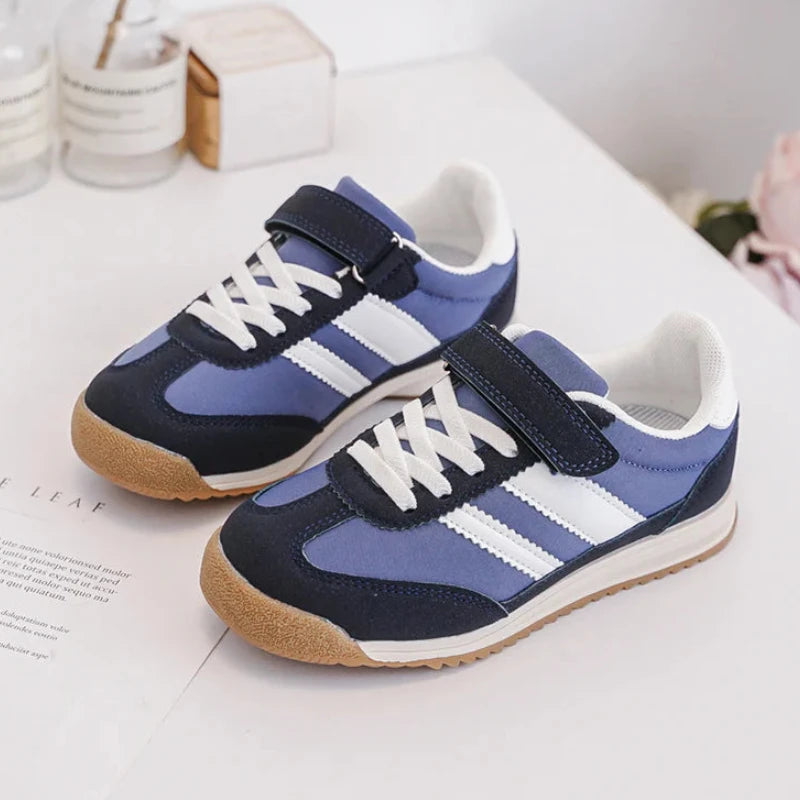 Sneakers con velcro per bambini – Scarpe sportive per bambini – Comode e leggere – Blu navy e bianco